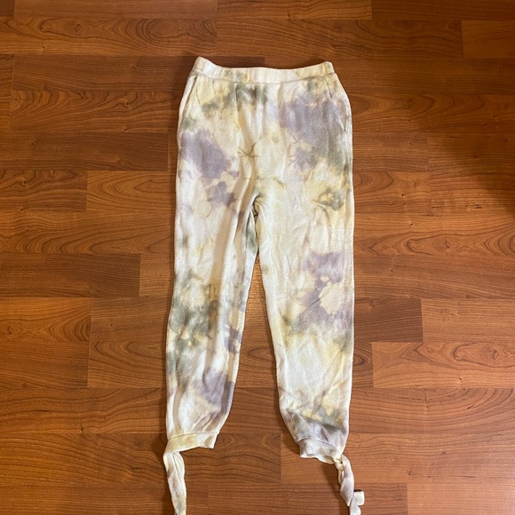 Ruby & Jenna Sweatpants - Picture 5 of 5